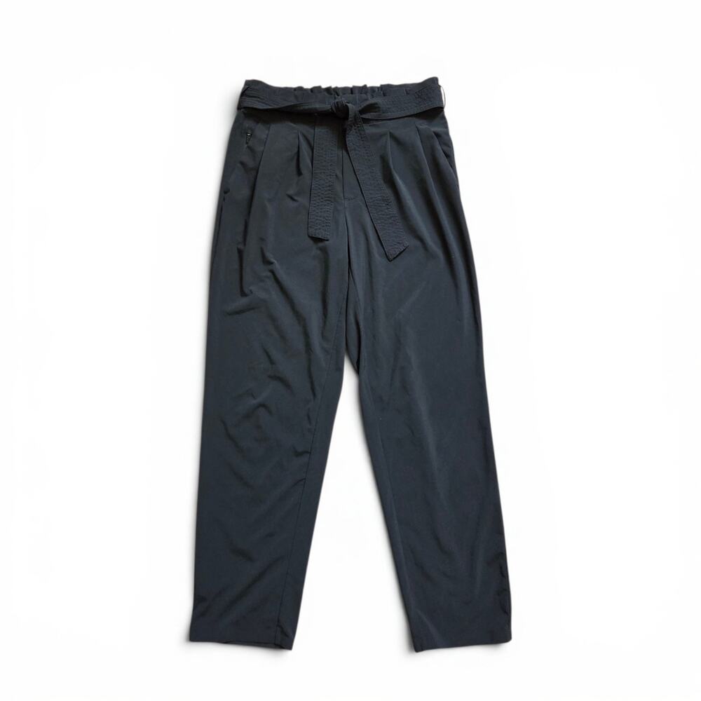 Athleta Skyline II Black Paperbag Pleated Front Athleisure Pants, Women's Size 6